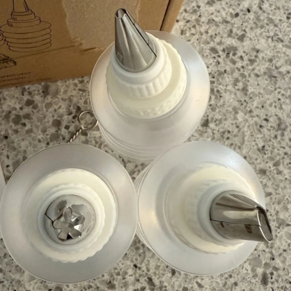 PAMPERED CHEF Decorator Bottle Set - 1585